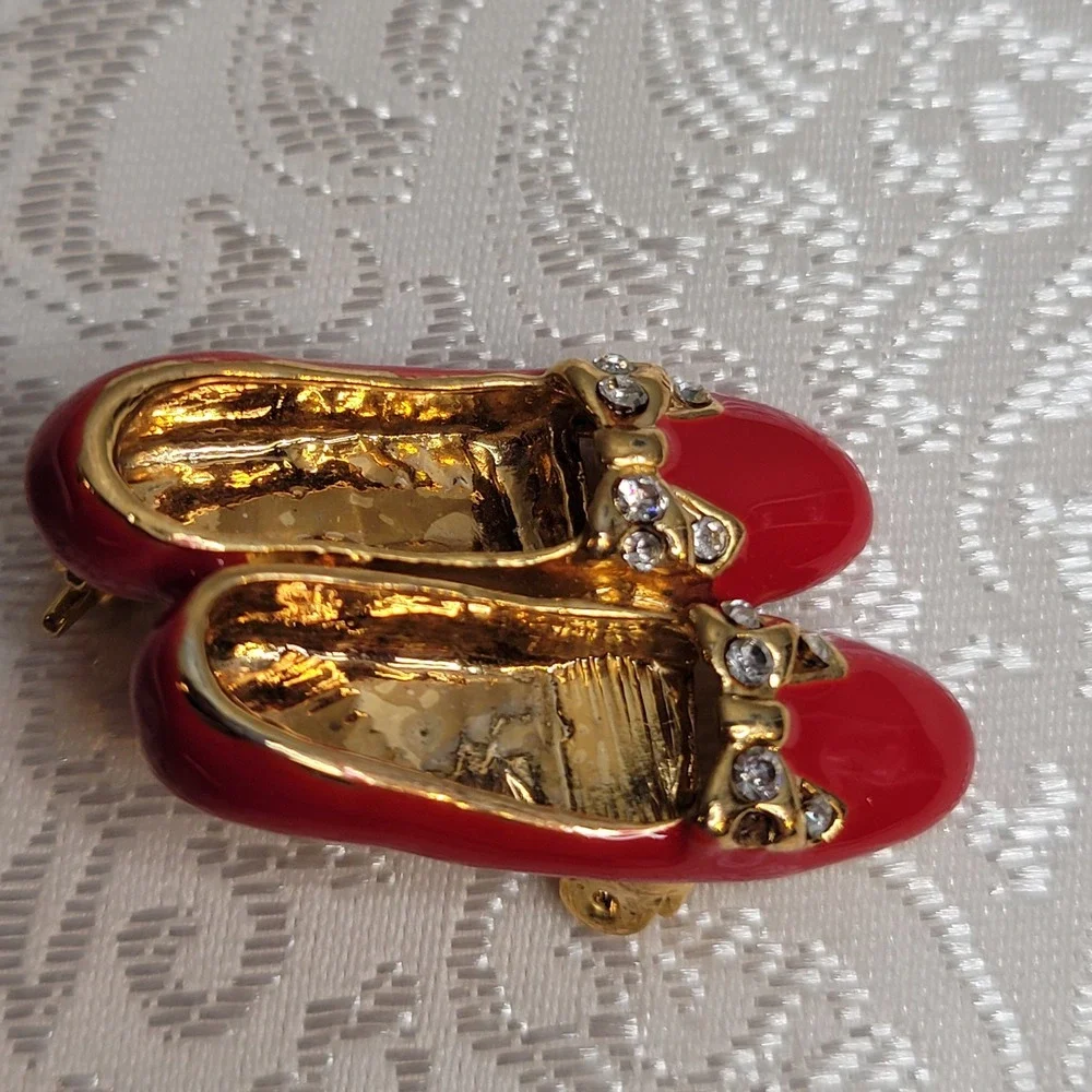 Vintage Gold‎ Ruby Red Slippers Brooch Enamel Rhinestone Bow Dorothy Kitsch Gift
